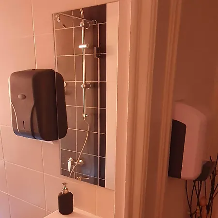 Pensión A Better Place By Ii Lisboa